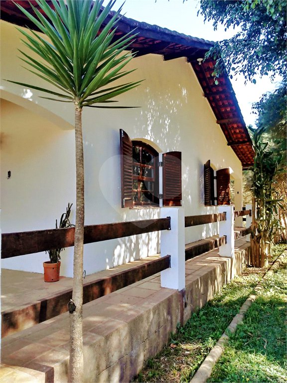 Chácara à venda com 4 quartos em Pirucaia, Mairiporã, SP