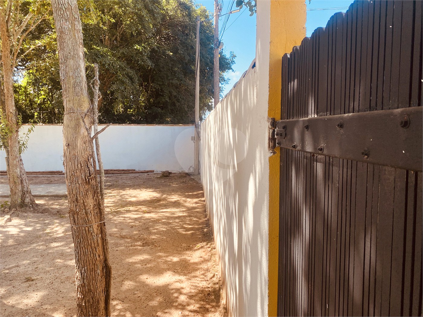 Casa em condomínio para alugar com 2 quartos, sendo 1 suíte, em Caravelas, Armação dos Búzios, RJ