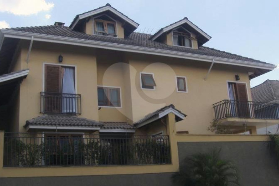 Sobrado à venda com 4 quartos, sendo 2 suítes, em Horto Florestal, São Paulo, SP
