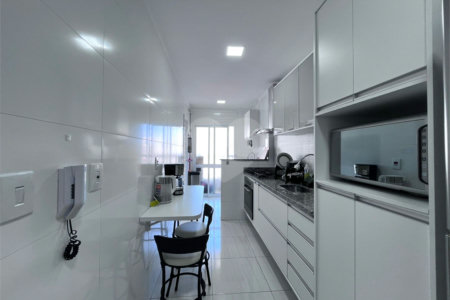 Apartamento à venda com 2 quartos, sendo 1 suíte, em Guilhermina, Praia Grande, SP
