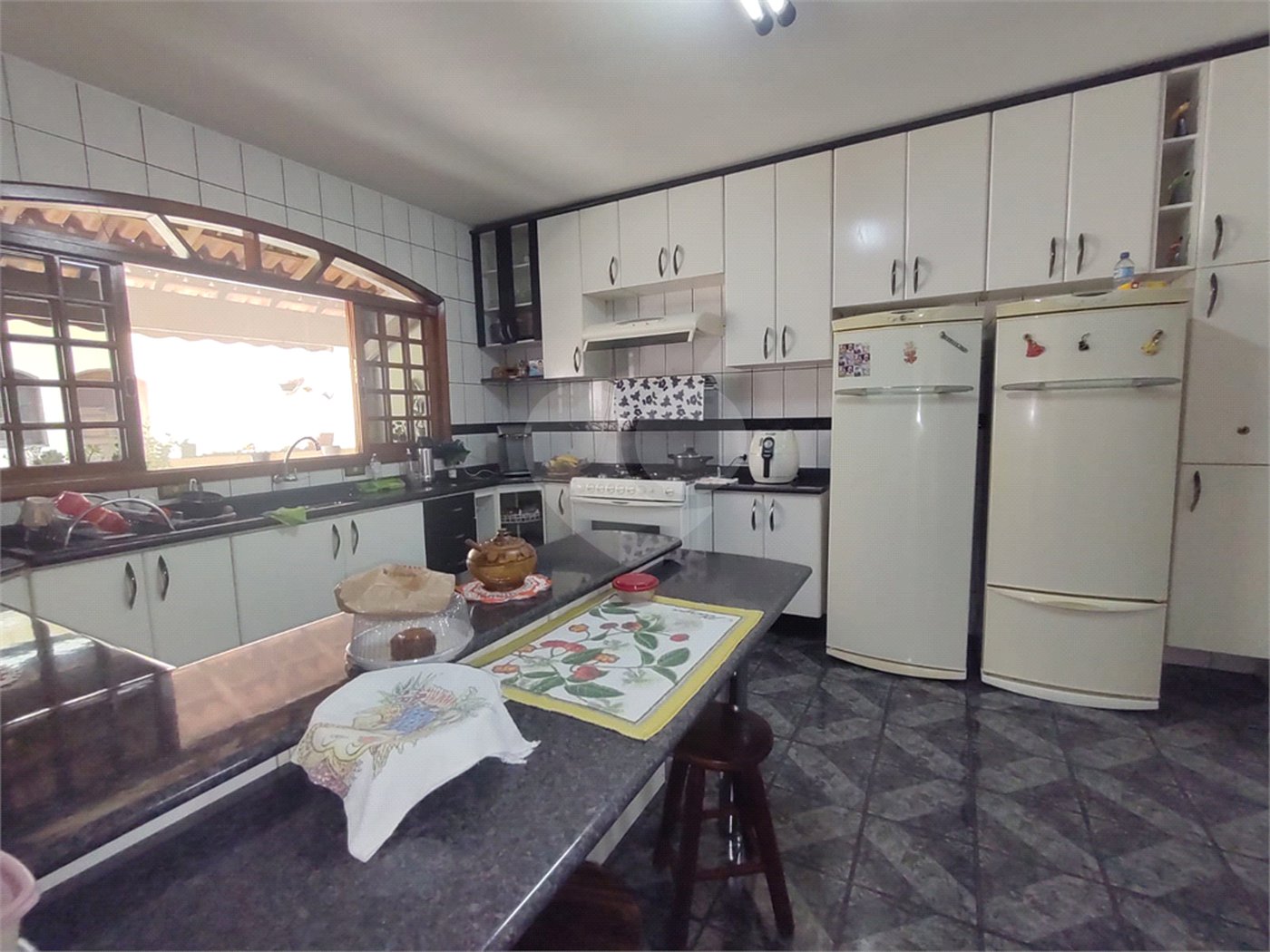 Sobrado à venda com 4 quartos, sendo 2 suítes, em Pedreira, São Paulo, SP