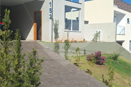 Casa à venda com 3 suítes no condomínio Residencial Alto da Floresta, Bom Jesus dos Perdões - SP