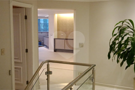 Duplex à venda com 7 quartos, sendo 5 suítes, em Vila Gomes Cardim, São Paulo, SP