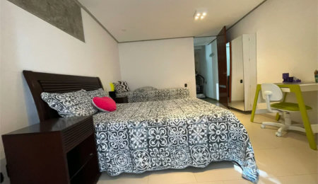 Sobrado à venda com 4 quartos, sendo 3 suítes, em Alto da Lapa, São Paulo, SP