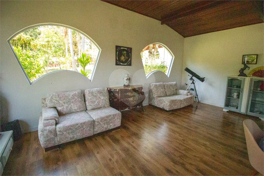 Sítio à venda com 7 quartos, sendo 6 suítes, em Jardim Santa Vitória (canguera), São Roque, SP