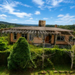 Casa à venda com 3 quartos, sendo 1 suíte, no condomínio Alpes da Cantareira, Mairiporã - SP
