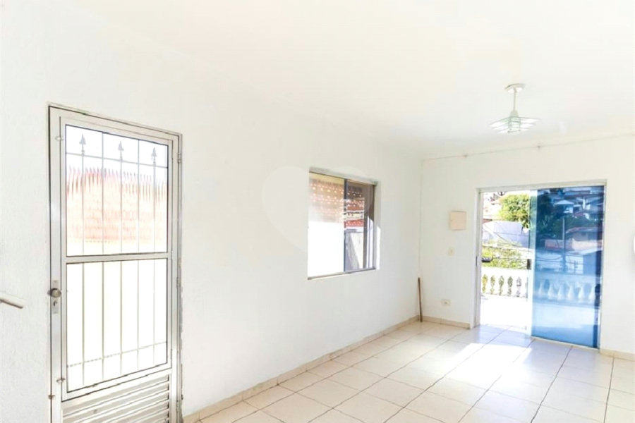 Sobrado à venda com 3 quartos, sendo 1 suíte,  em Vila Isolina Mazzei, São Paulo, SP