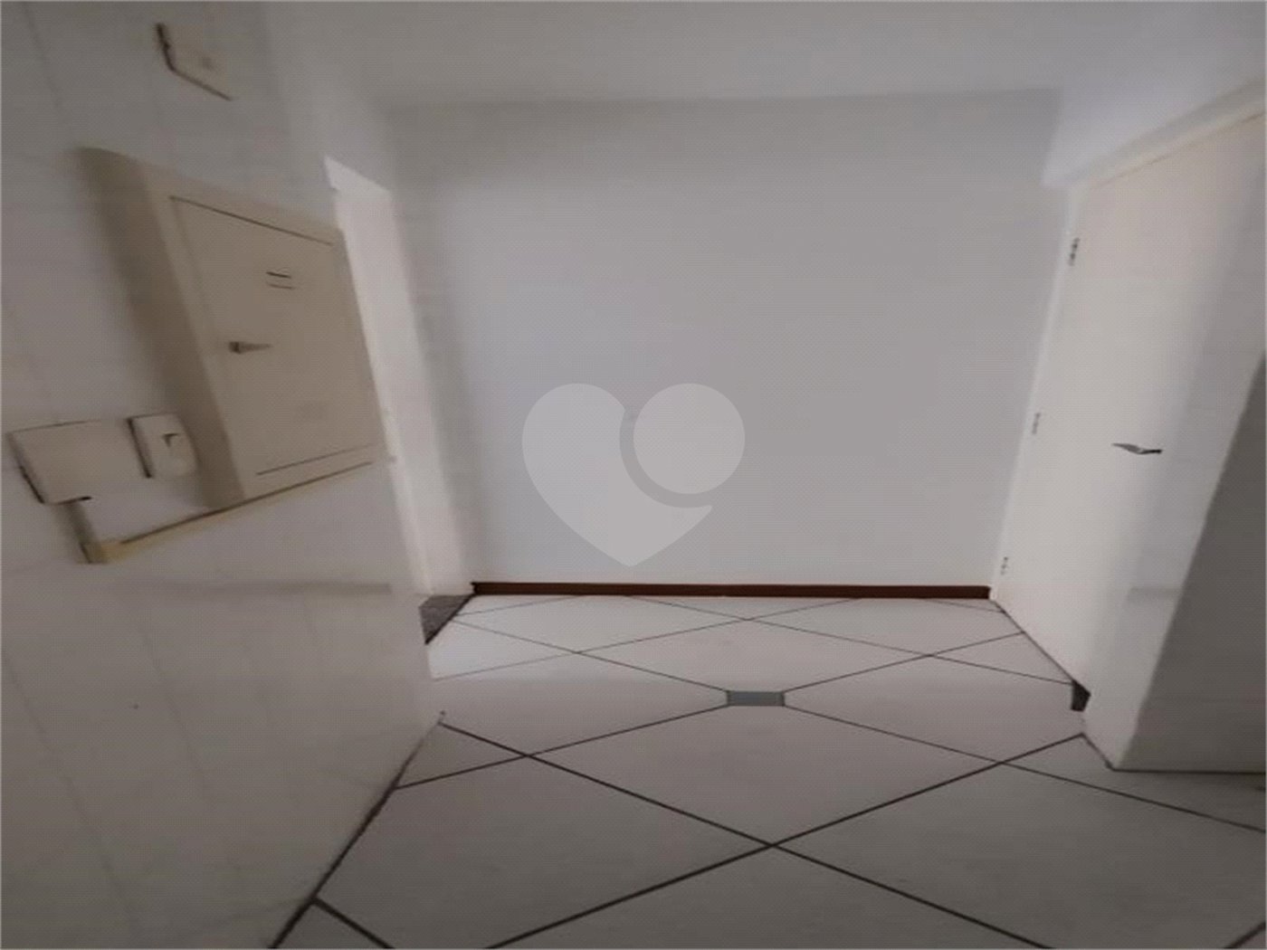 Apartamento à venda com 2 quartos, sendo 1 suíte,  em Jardim Parque Morumbi, São Paulo, SP