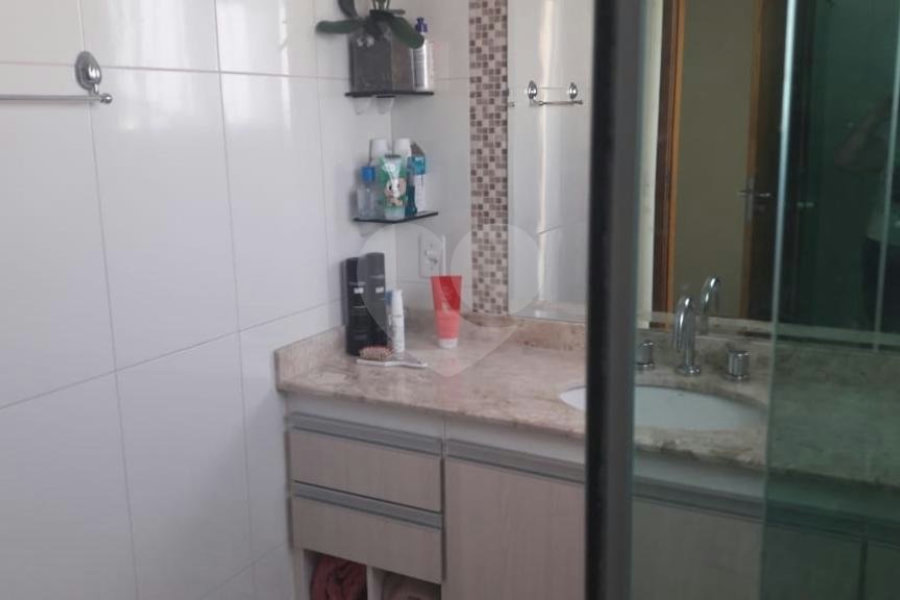 Sobrado à venda com 4 quartos, sendo 3 suítes, em Jardim Virginia Bianca, São Paulo, SP