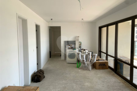 Apartamento à venda com 3 suítes em Bela Aliança, São Paulo, SP