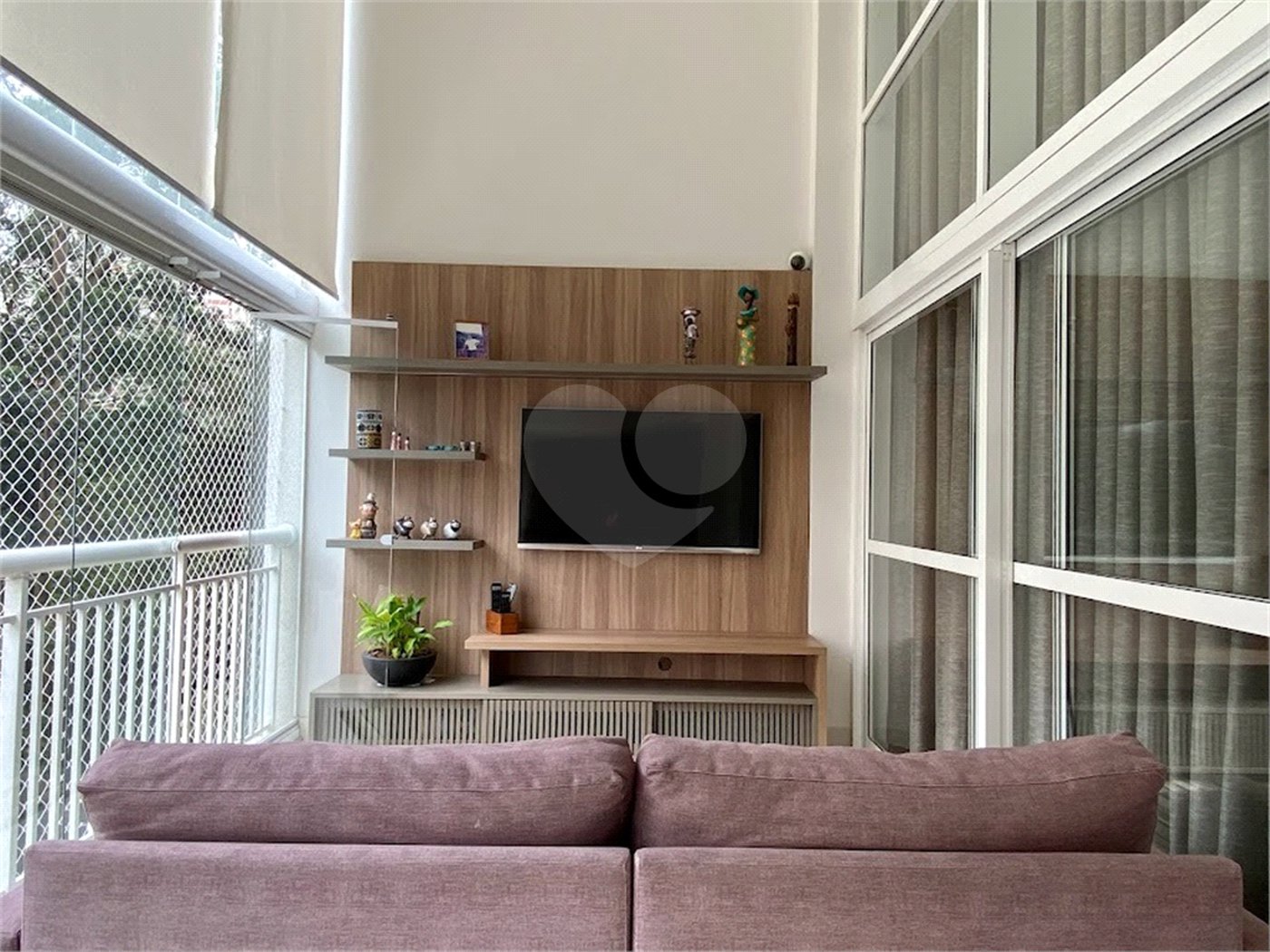 Apartamento à venda com 3 suítes em Vila Suzana, São Paulo, SP