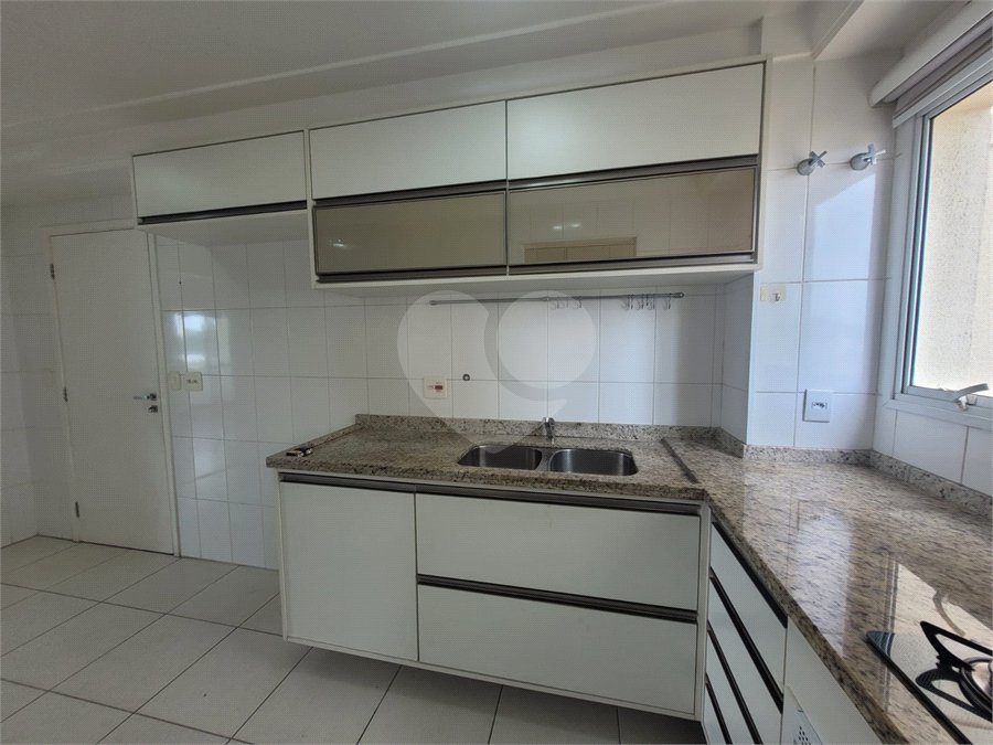 Apartamento à venda com 3 suítes no Centro, Santo André, SP
