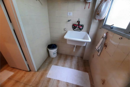 Apartamento com 2 dormitórios à venda na Enseada – 500 metros da praia