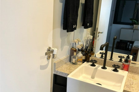 Apartamento à venda ou para alugar com 1 suíte em Pinheiros, São Paulo, SP