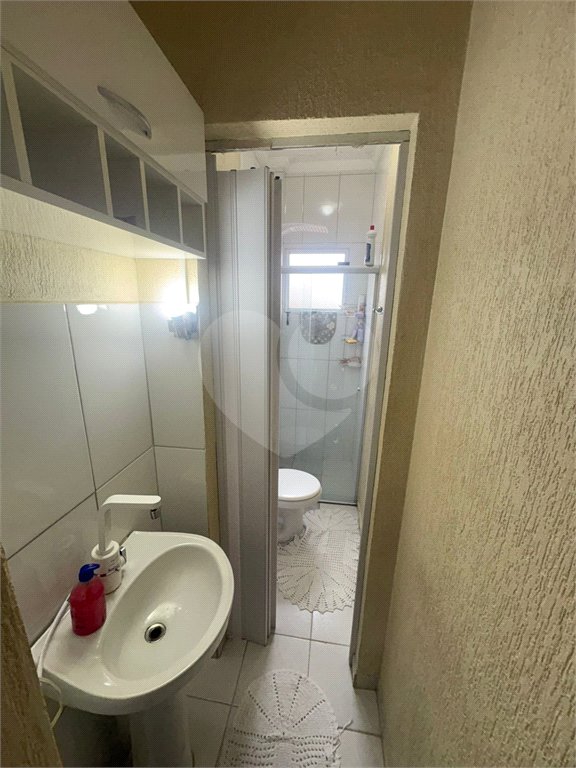 Casa à venda com 2 quartos no condomínio Carvalho Lagares, Poá - SP