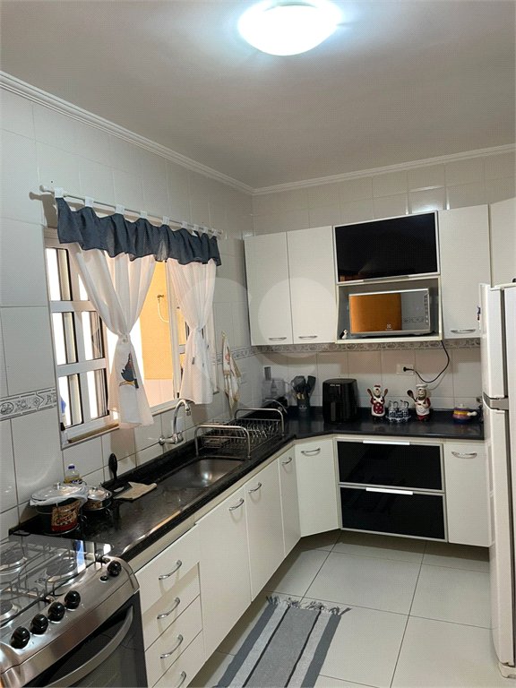 Casa à venda com 3 quartos, sendo 1 suíte, no condomínio Jardim Europa, Mogi das Cruzes - SP