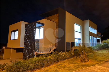 Casa à venda com 3 suítes no condomínio Alphaville Castello, Itu - SP