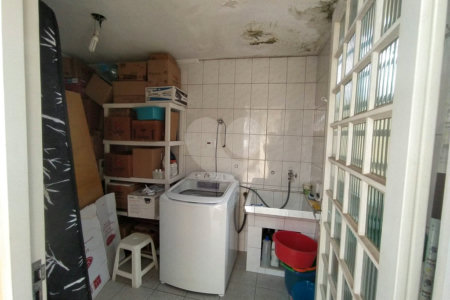 Casa à venda com 6 quartos, sendo 2 suítes, em Chora Menino, São Paulo, SP