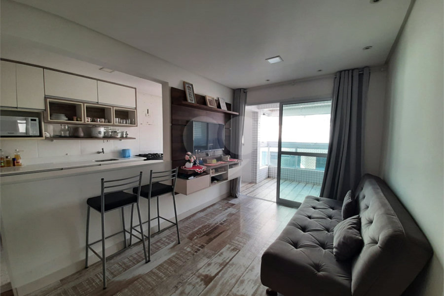 Apartamento à venda com 2 quartos, sendo 1 suíte,  no Centro, Mongaguá, SP