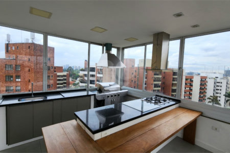 Apartamento à venda com 3 quartos, sendo 2 suítes,  em Paraíso do Morumbi, São Paulo, SP