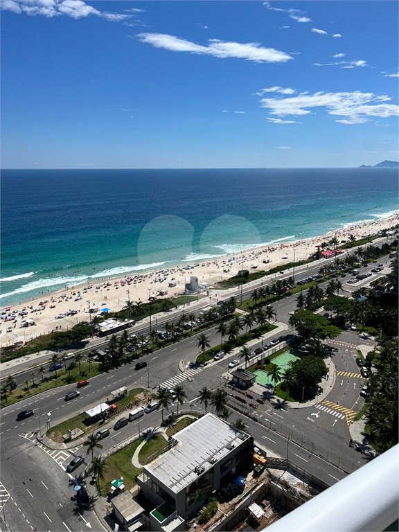 Apartamento à venda com 4 quartos, sendo 2 suítes,  em Barra da Tijuca, Rio de Janeiro, RJ