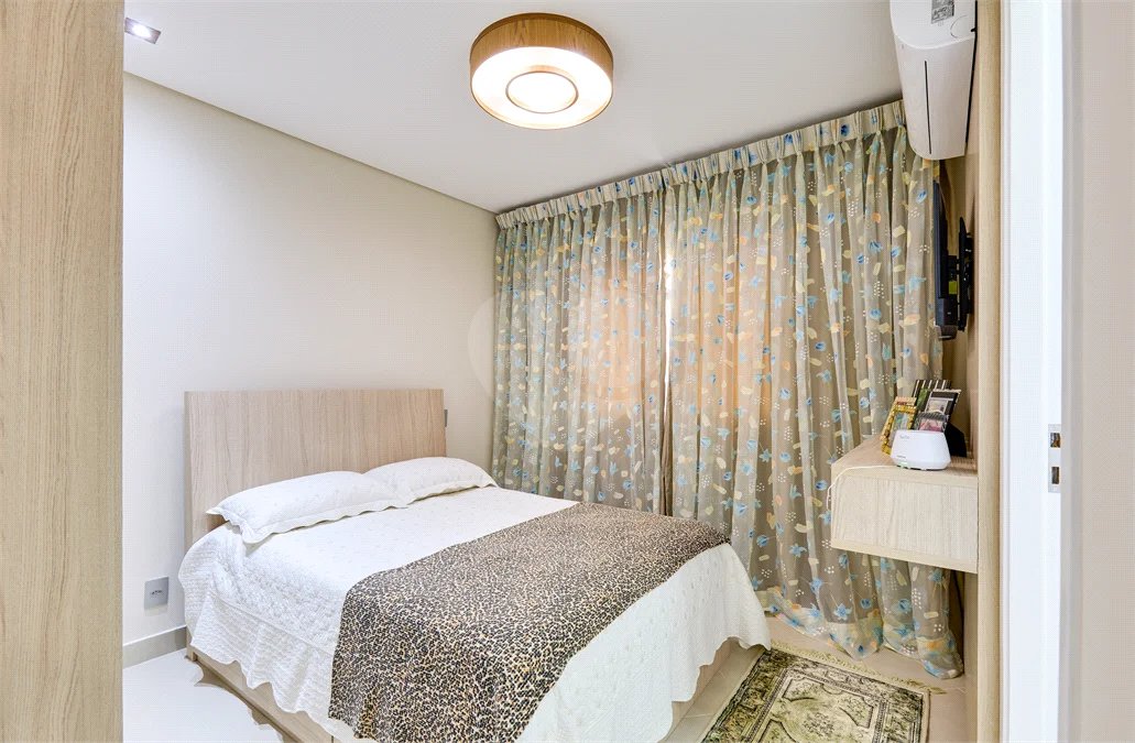 Apartamento à venda com 3 suítes em Jardim Marajoara, São Paulo, SP