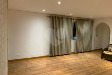 Lindo apartamento reformado!!! Apto a venda 3 dormitórios 1 suite e 2 vagas - Vila Nova Conceição