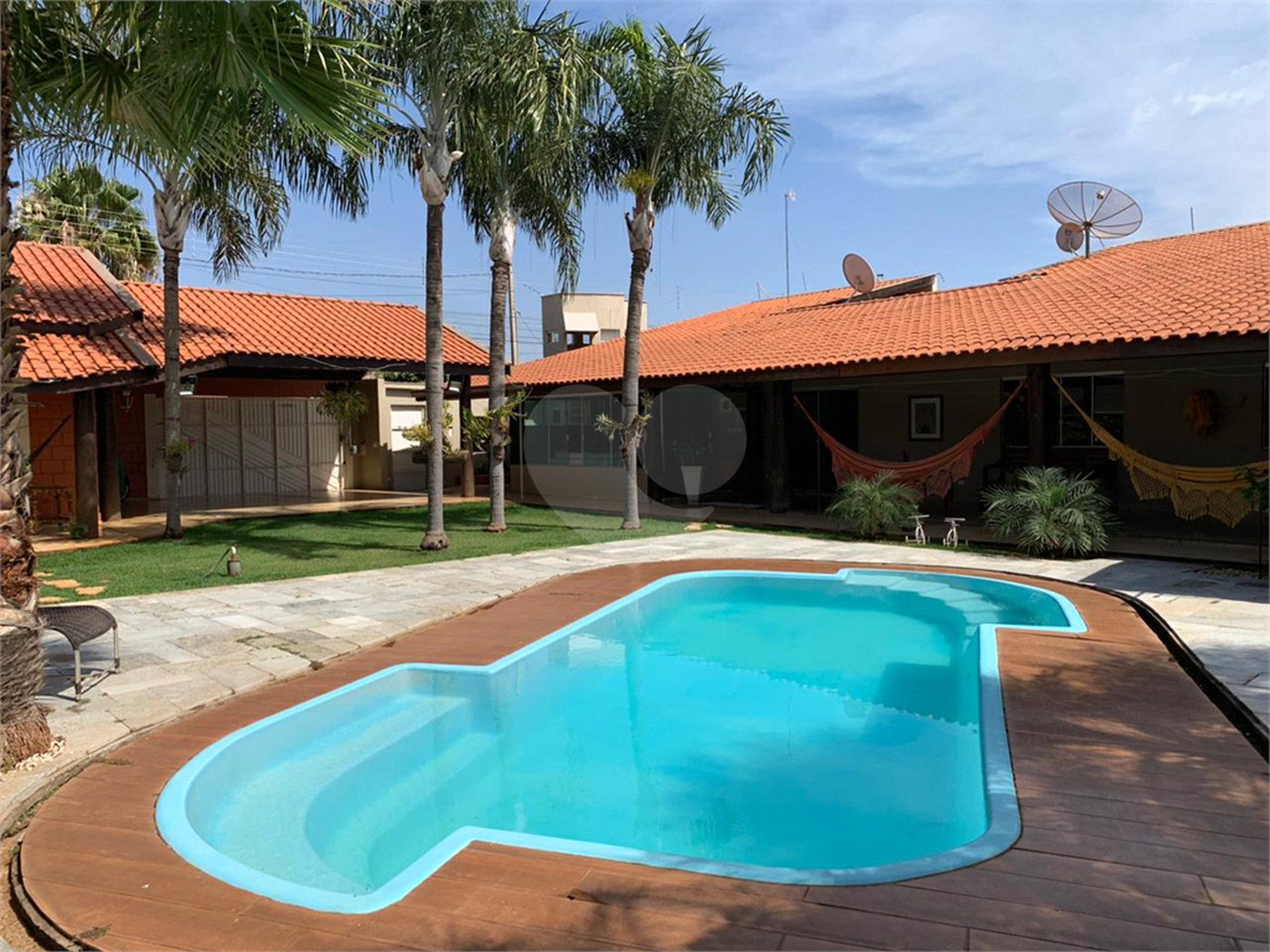 Casa à venda com 4 quartos, sendo 3 suítes, em Santos Dumont, Três Lagoas - MS