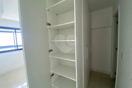 Apartamento à venda com 2 quartos, sendo 1 suíte, em Recreio dos Bandeirantes, Rio de Janeiro, RJ
