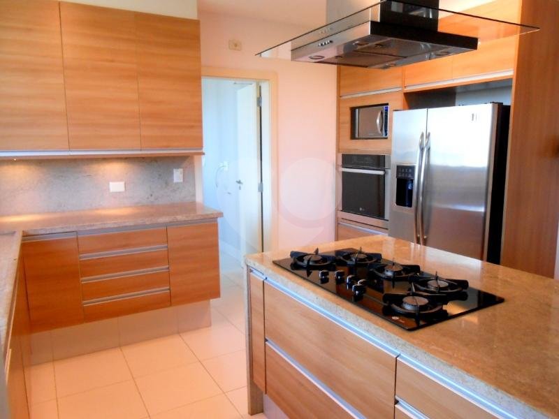 Apartamento à venda com 4 suítes em Vila Suzana, São Paulo, SP