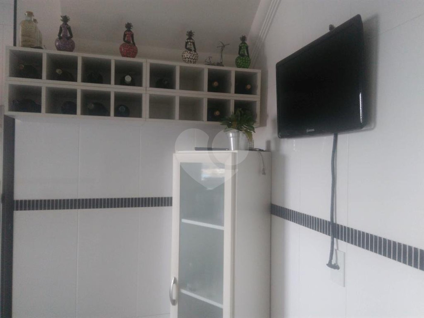 Casa à venda com 3 quartos, sendo 1 suíte,  no condomínio Algarve Residencial, São Paulo - SP