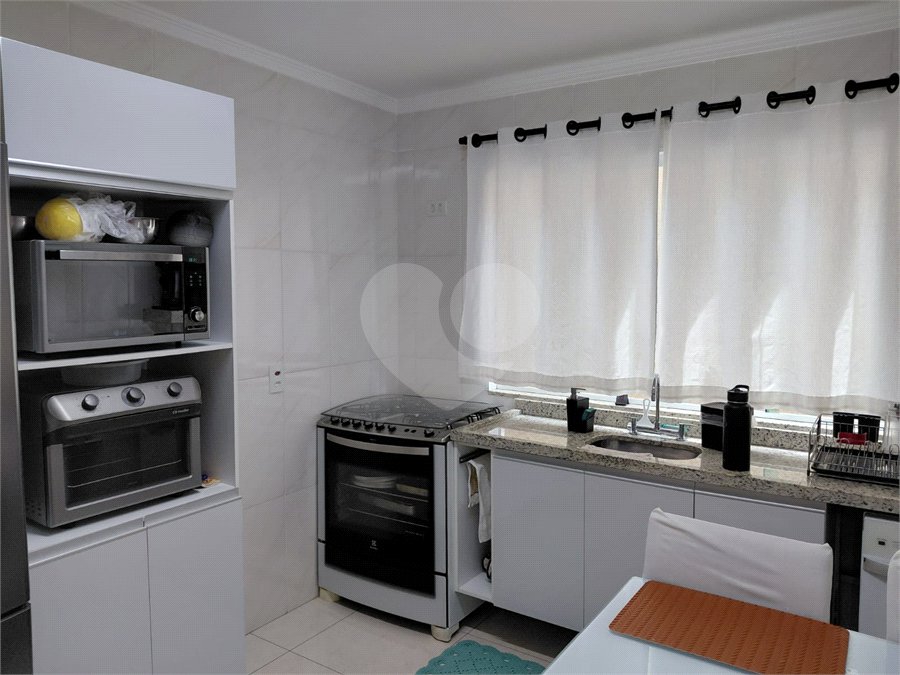 Casa à venda com 2 suítes no condomínio Residencial Guilhen, São Paulo - SP