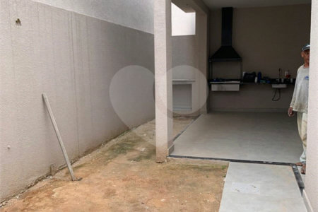 Casa à venda com 3 suítes no condomínio Residencial Celina, Atibaia - SP