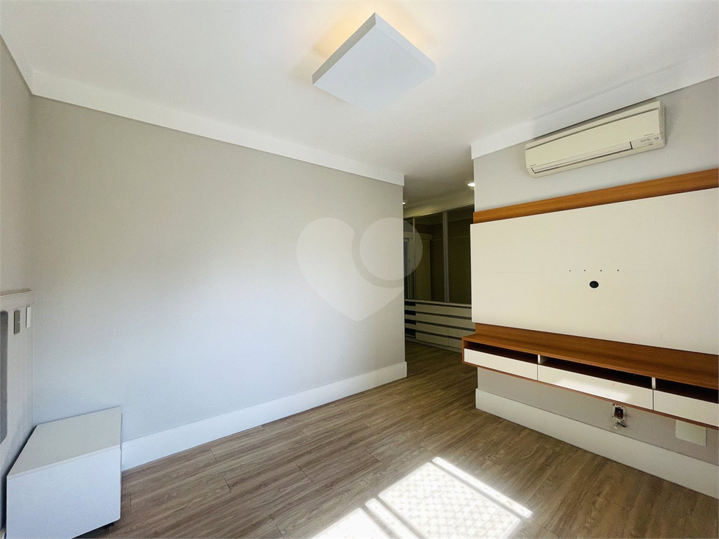 Apartamento à venda com 3 suítes em Vila Gilda, Santo André, SP