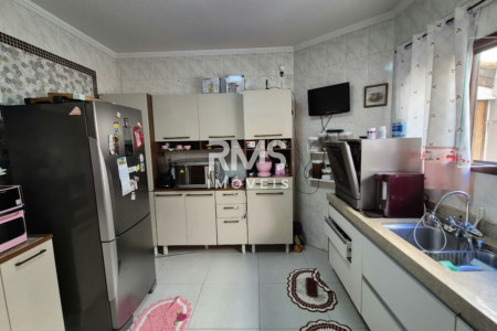 Casa à venda com 3 suítes no condomínio Granja Olga II, Sorocaba - SP
