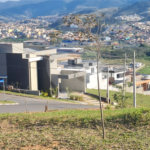 Terreno à venda no condomínio Associação dos Moradores do Loteamento Alto da Floresta, Bom Jesus dos Perdões - SP