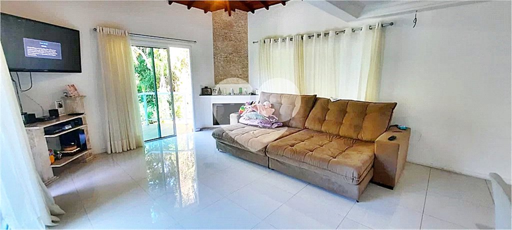 Casa à venda com 4 quartos, sendo 2 suítes,  no condomínio Sausalito, Mairiporã - SP