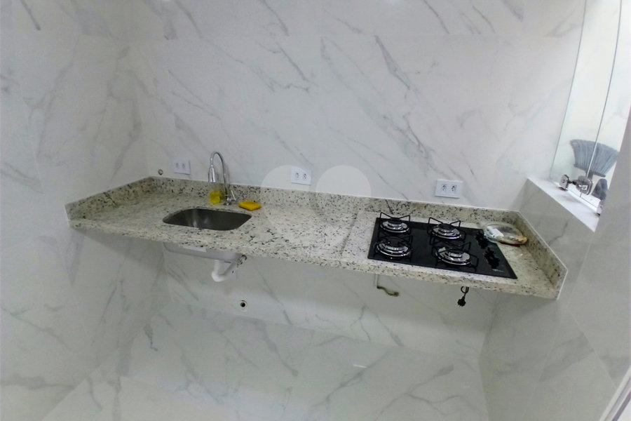 Casa à venda com 3 quartos, sendo 1 suíte,  no condomínio Res Saint Honoré, São Paulo - SP