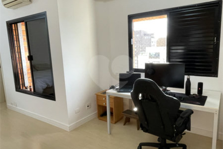 Apartamento à venda com 4 suítes em Vila Suzana, São Paulo, SP