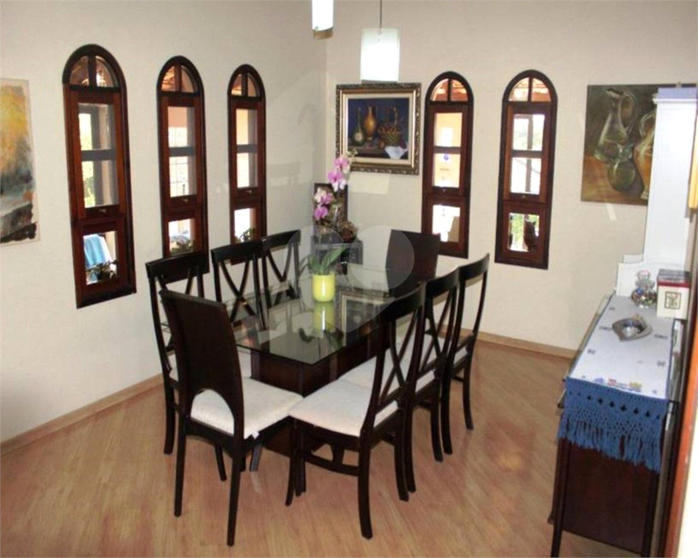 Casa à venda com 4 quartos, sendo 2 suítes, no condomínio Vinhas da Vista Alegre - Lado Sede, Vinhedo - SP
