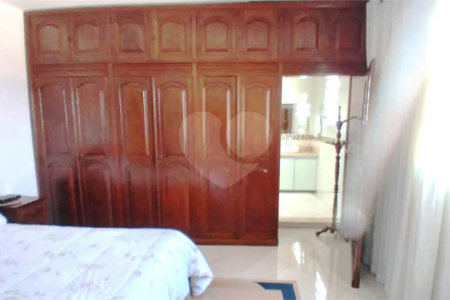 Sobrado à venda com 5 quartos, sendo 1 suíte, em Vila Maria Alta, São Paulo, SP