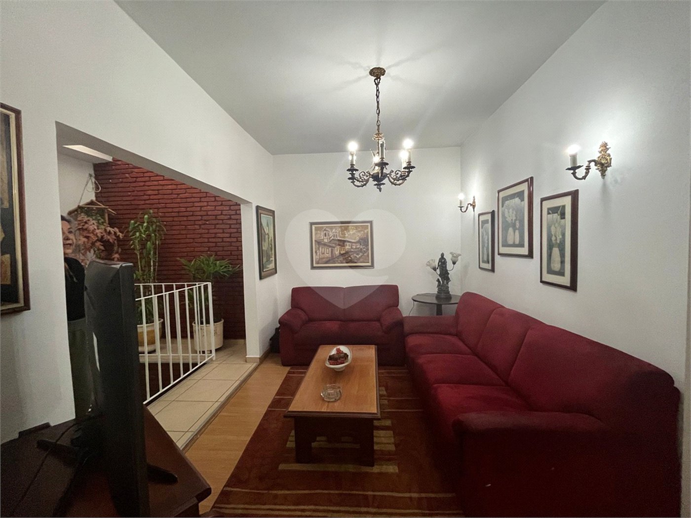 Casa à venda com 4 quartos, sendo 3 suítes, em Jardim França, São Paulo, SP
