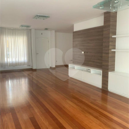 Casa à venda com 3 suítes no condomínio Villaggio Belvedere, São Paulo - SP