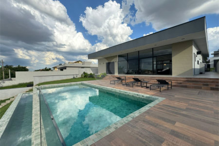 Casa à venda com 4 suítes no condomínio Fazenda Palmeiras Imperiais, Salto - SP
