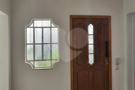 Sobrado à venda ou para alugar com 3 quartos, sendo 1 suíte, em Água Branca, São Paulo, SP