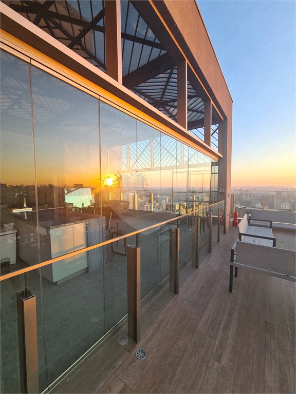 Apartamento novo na Vila Mariana com 38m², 1 vaga e próximo ao metrô.