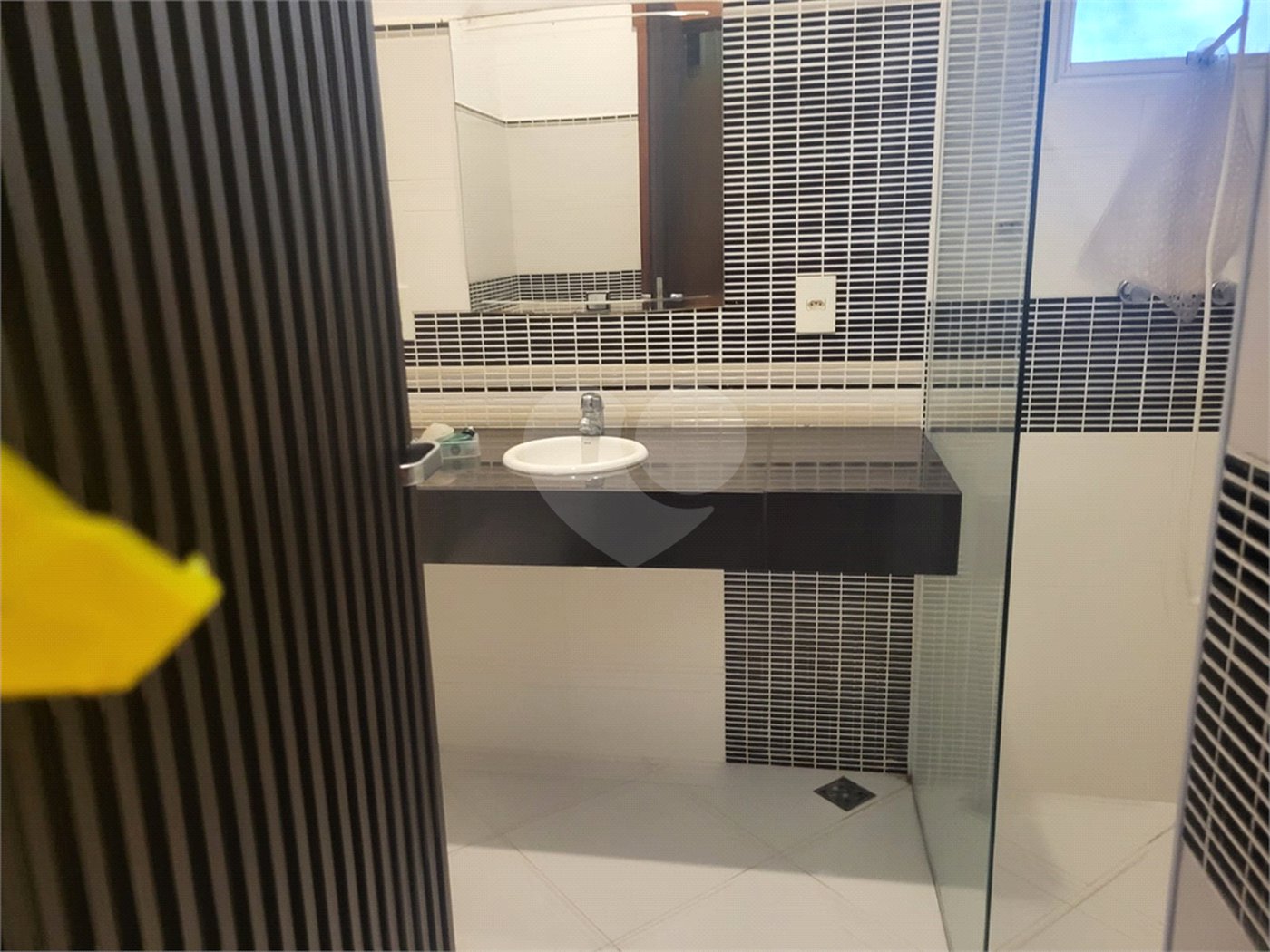 Casa à venda com 4 suítes no condomínio Jardim Theodora, Itu - SP