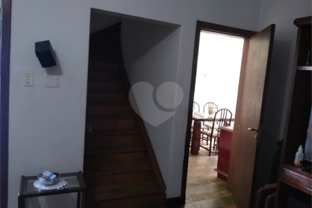 Sobrado à venda com 4 quartos, sendo 3 suítes,  em Vila Monumento, São Paulo, SP