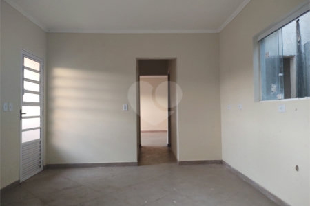Sobrado à venda com 3 quartos, sendo 1 suíte, em Chácaras Maringá, Atibaia, SP