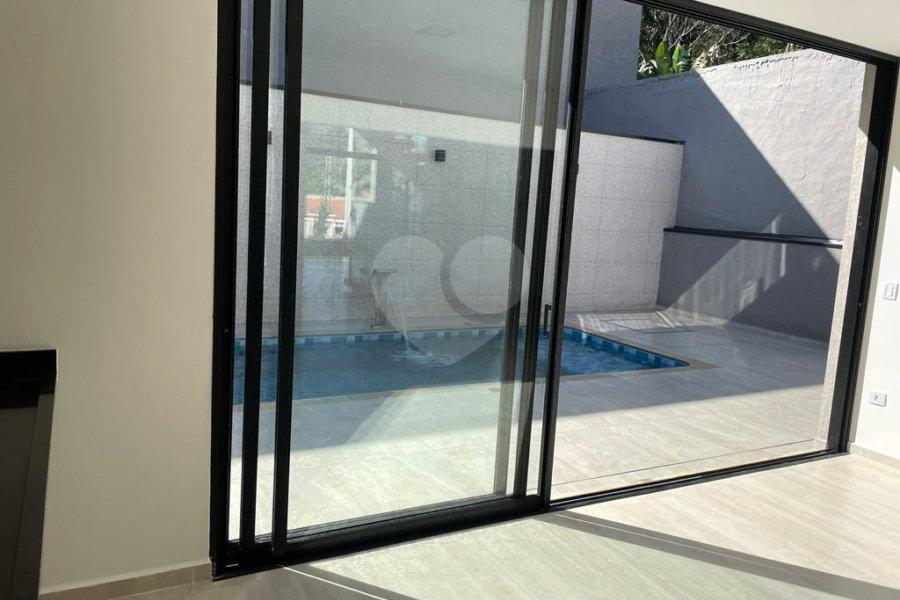 Casa à venda com 3 suítes em Parque Arco Iris, Atibaia, SP